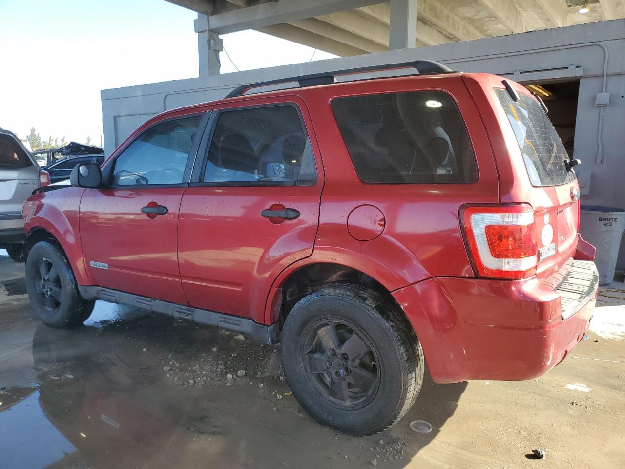 2008 Ford Escape - Image 2