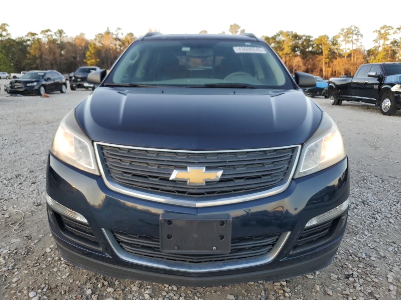 2017 Chevrolet Traverse - Image 5