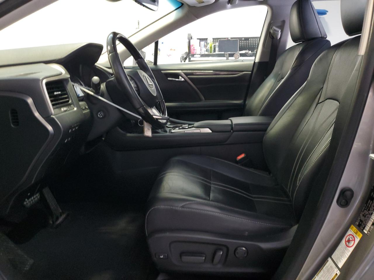 2019 Lexus RX - Image 7