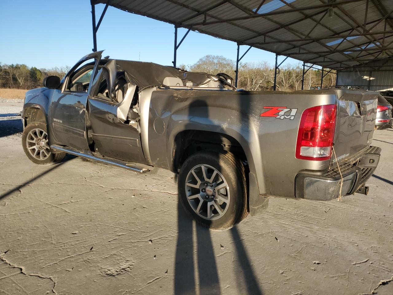 2013 GMC Sierra - Image 2