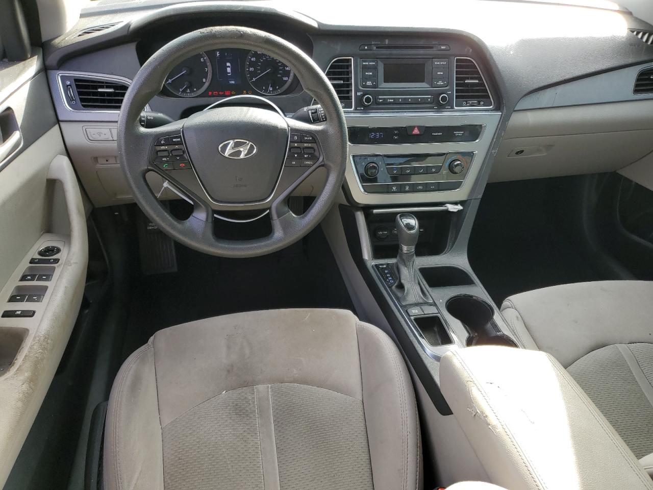 2016 Hyundai Sonata - Image 8