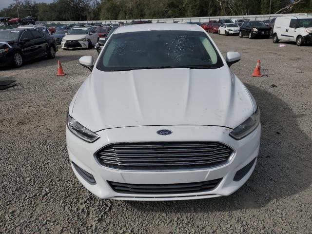 Седаны FORD FUSION 2015 Белы