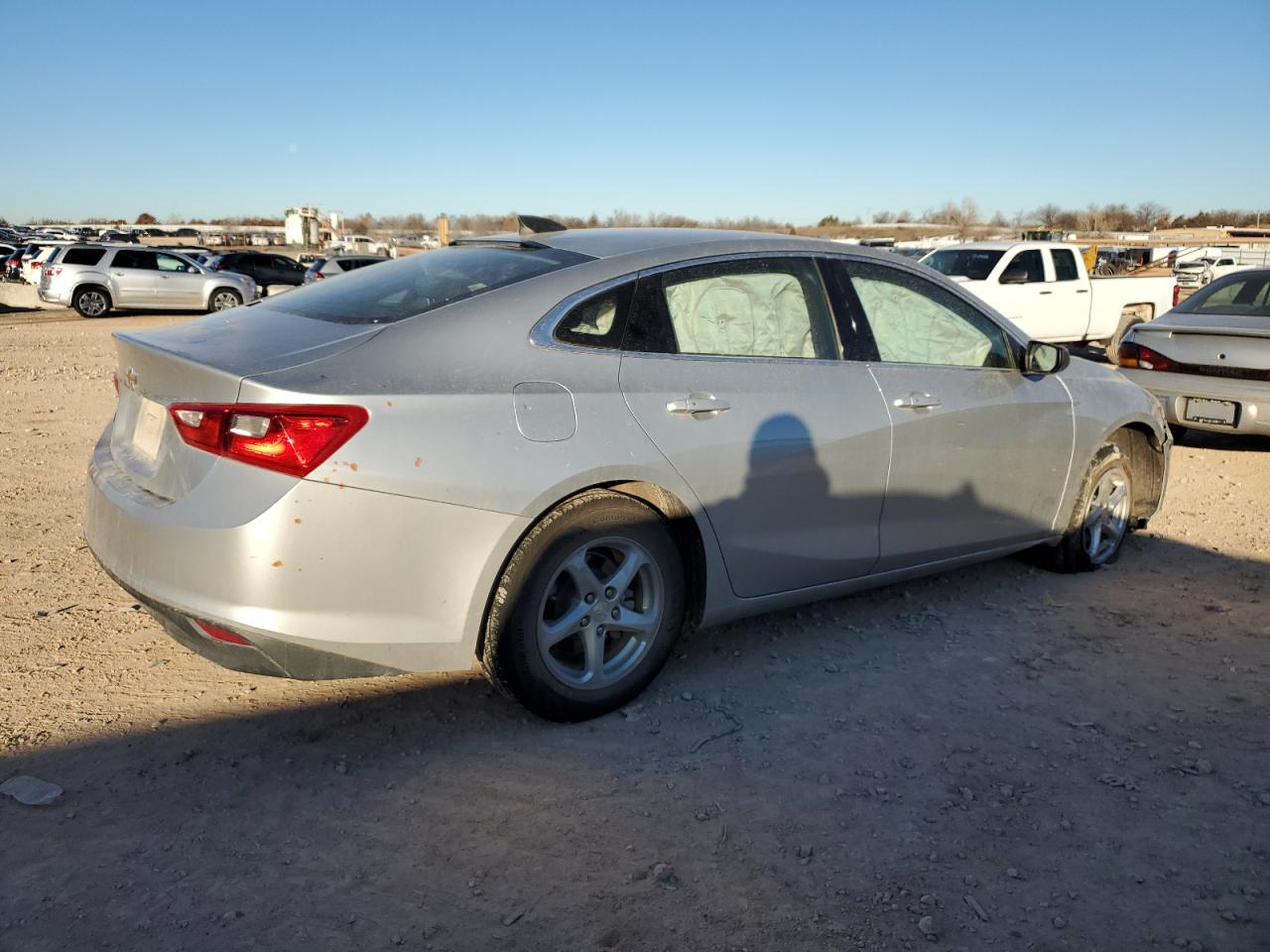 2018 Chevrolet Malibu - Image 3