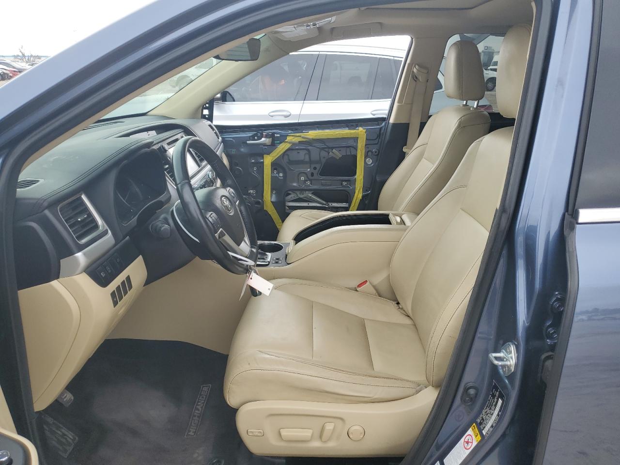2017 Toyota Highlander - Image 7