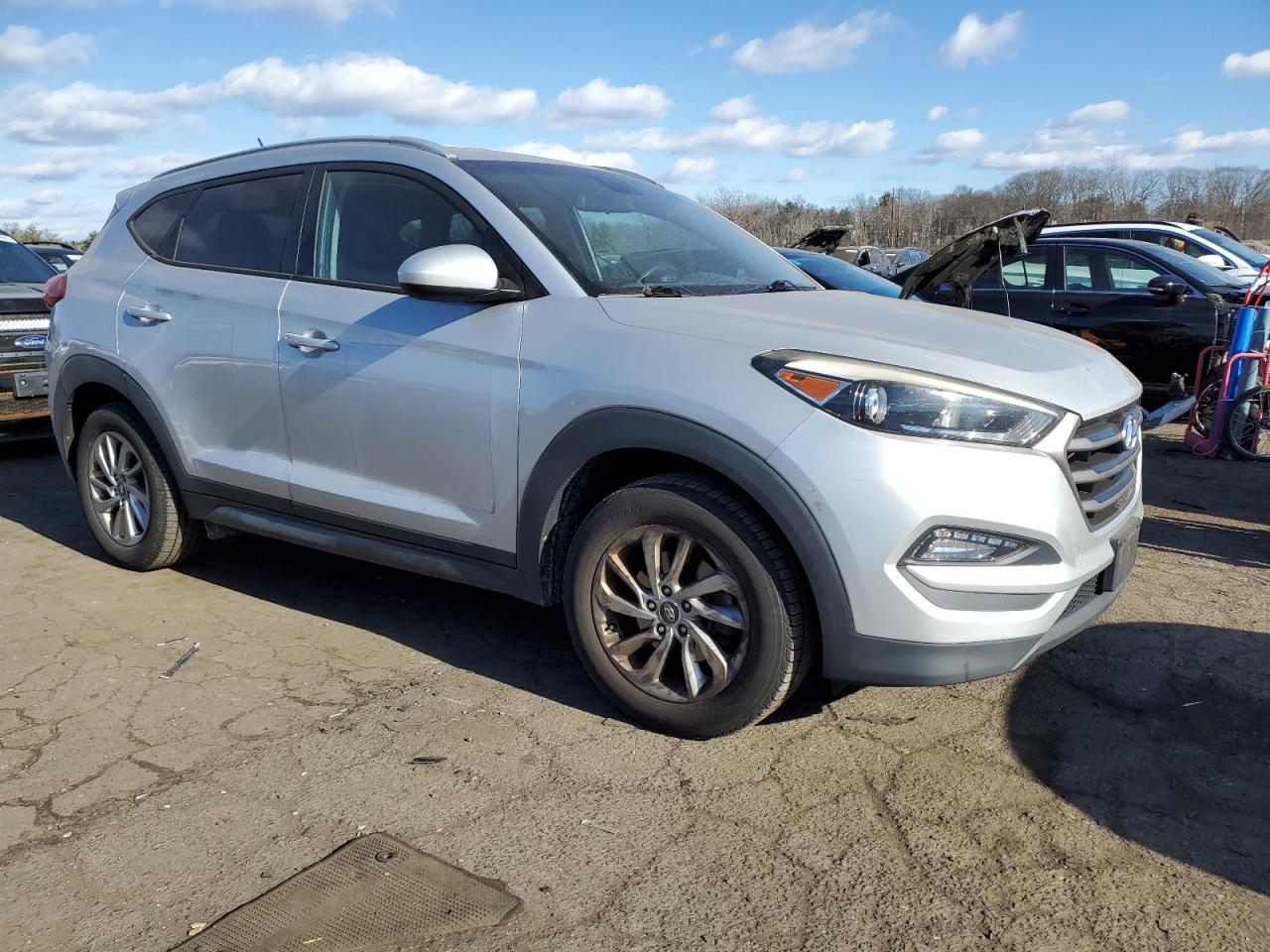 VIN KM8J33A44GU134183 2016 HYUNDAI TUCSON no.4