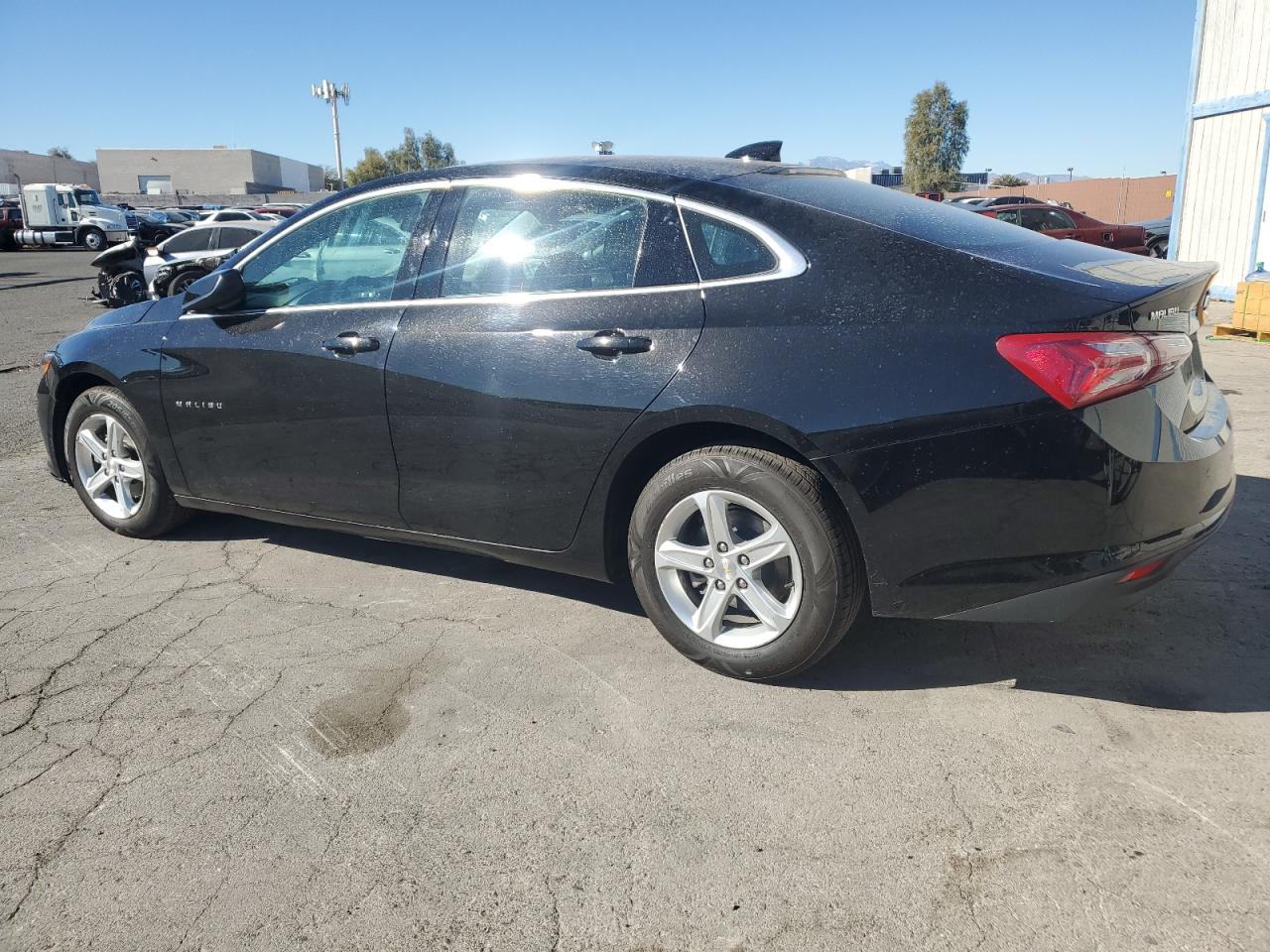 2022 Chevrolet Malibu - Image 2