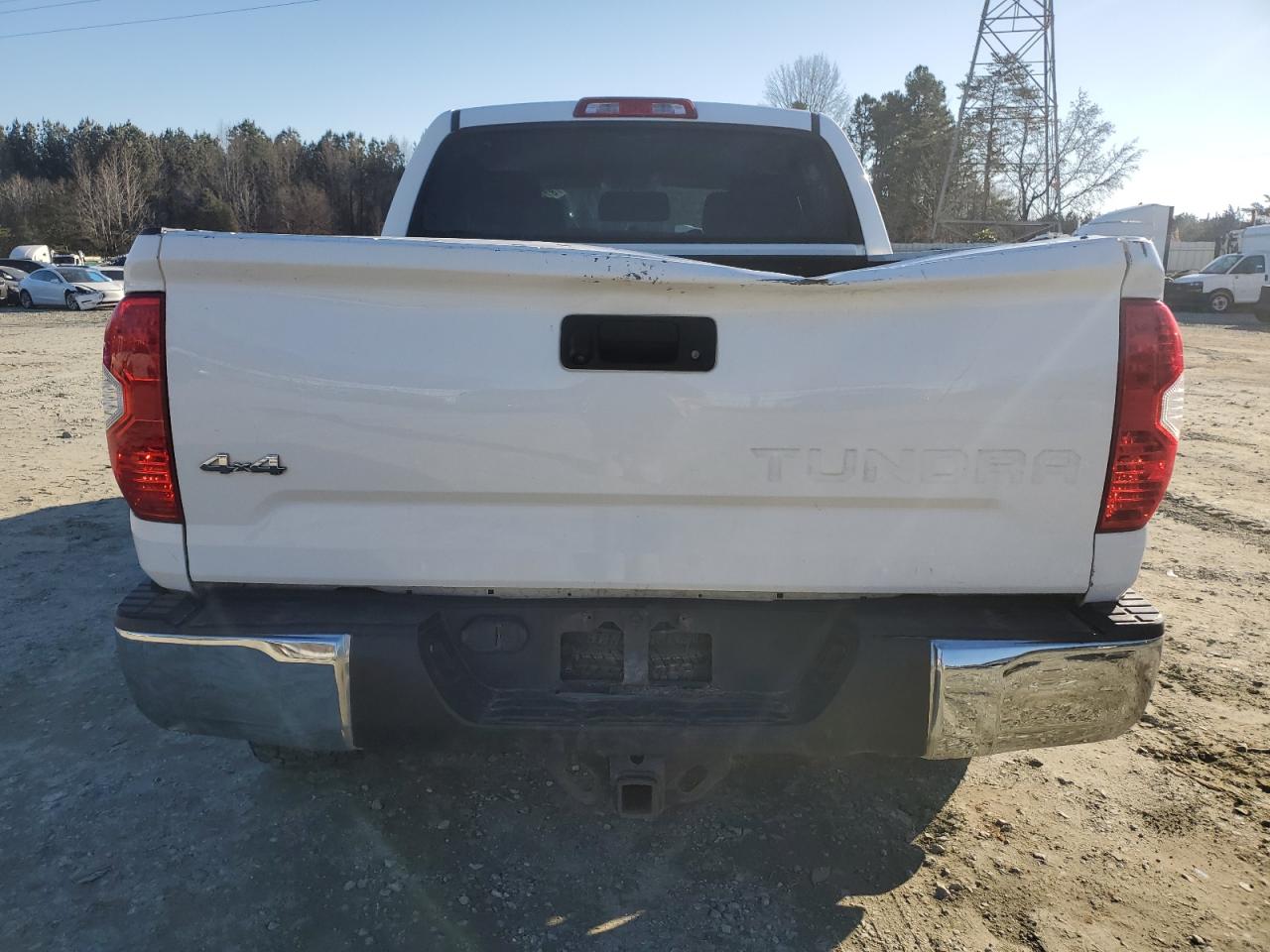 2015 Toyota Tundra - Image 6