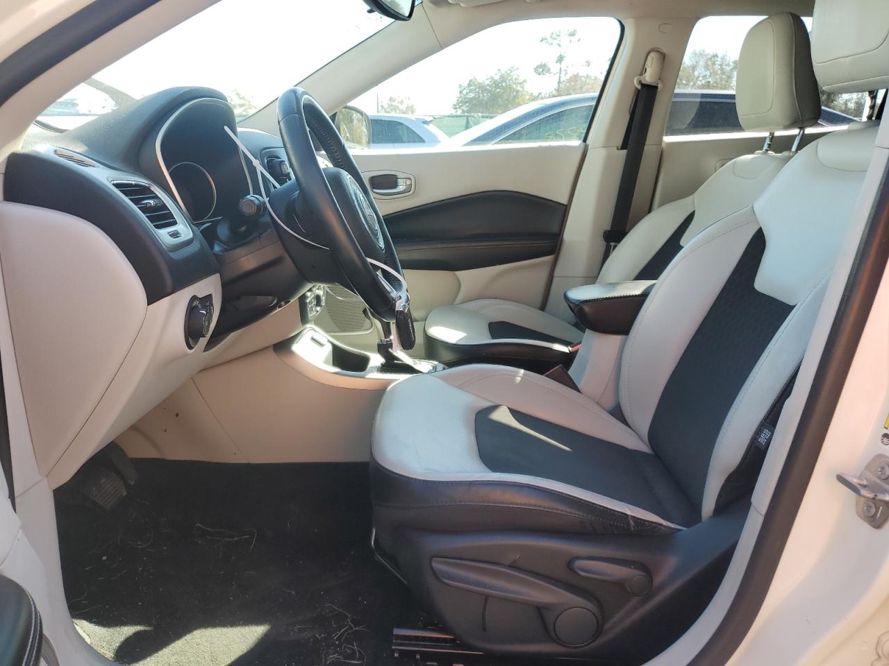 2019 Jeep Compass - Image 7