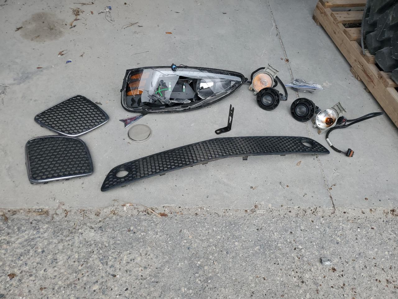 2007 Pontiac Grand Prix - Image 12