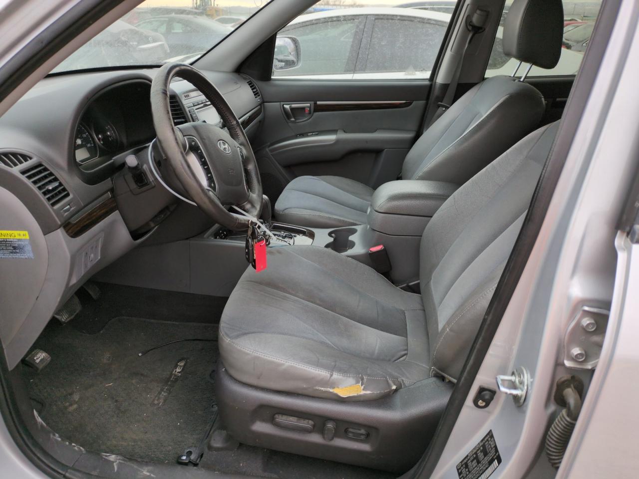 2010 Hyundai Santa Fe - Image 7