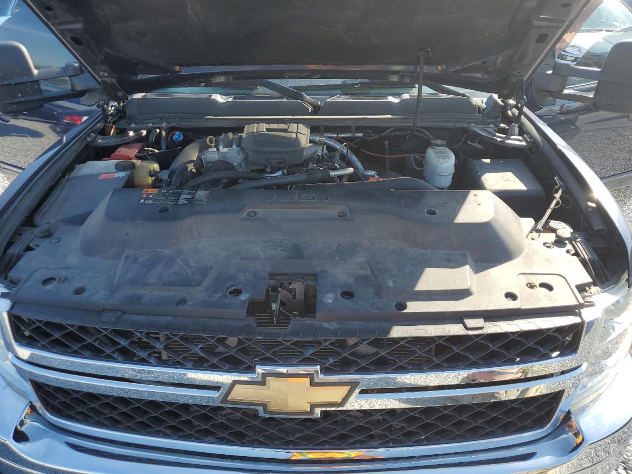 2011 Chevrolet Silverado - Image 11