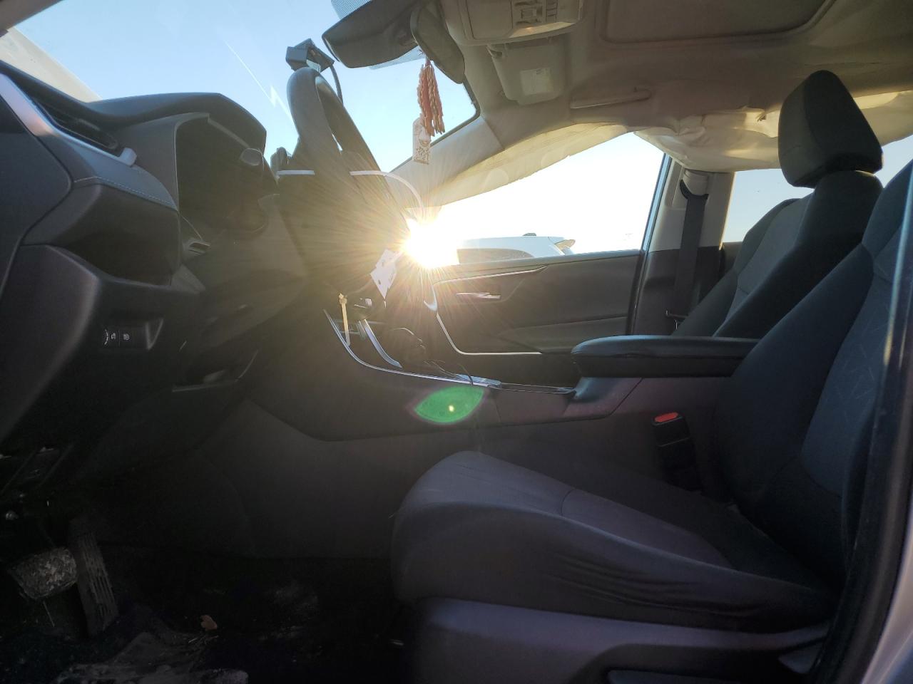 2019 Toyota RAV 4 - Image 7