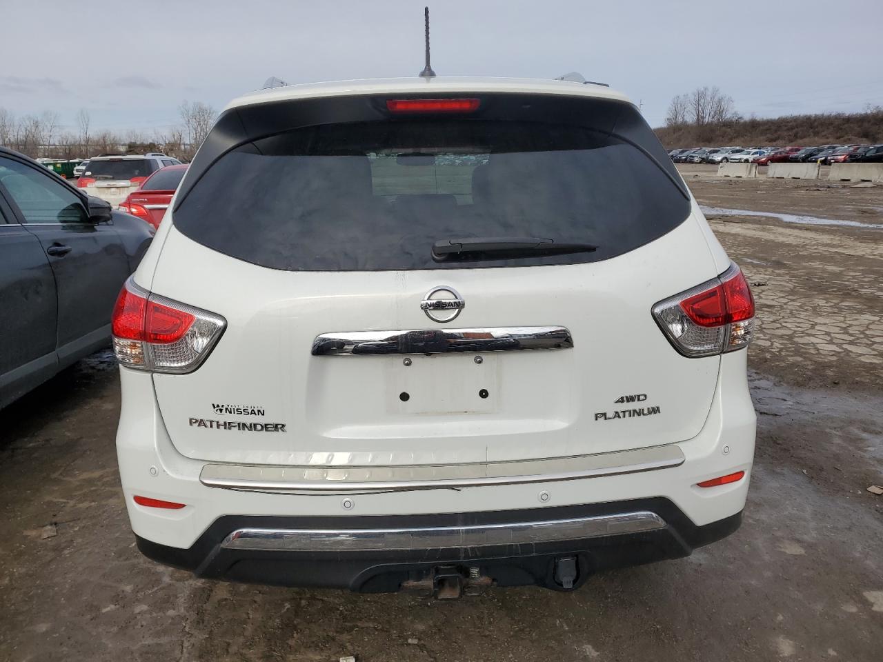 2014 Nissan Pathfinder - Image 6