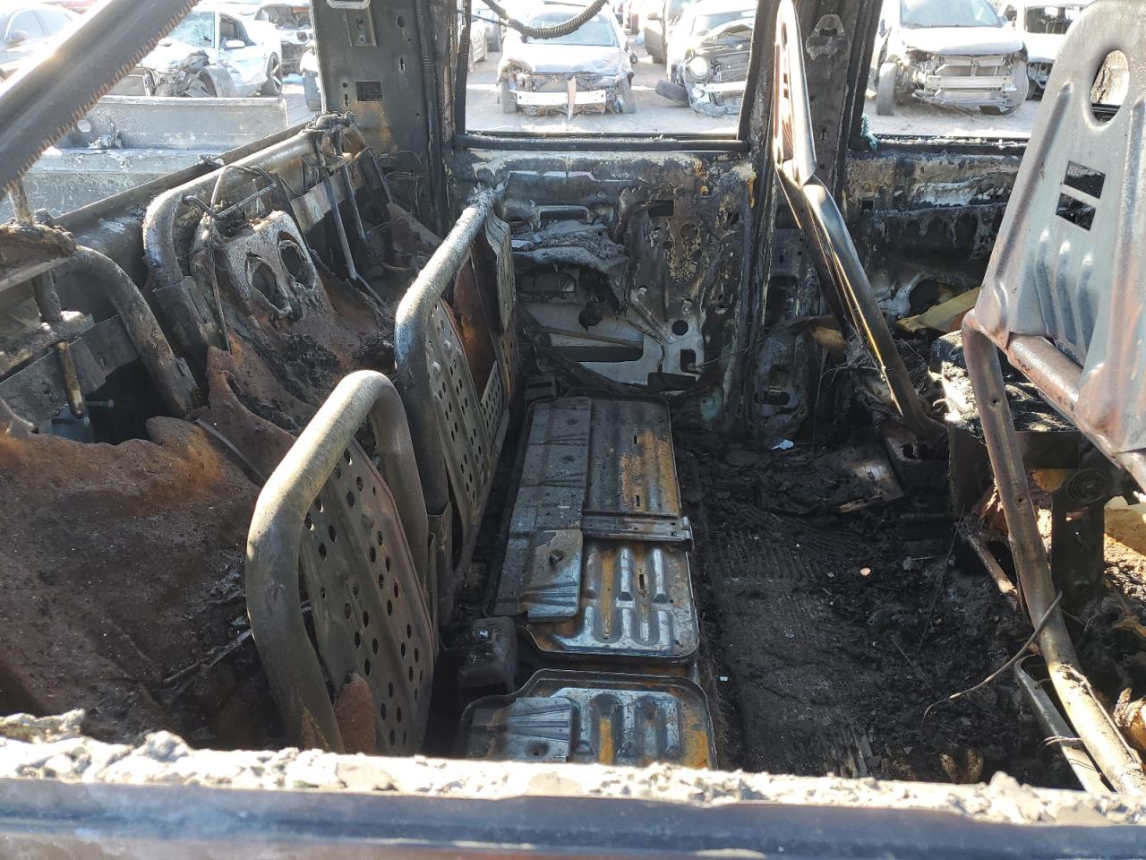 2006 Ford F350 - Image 10