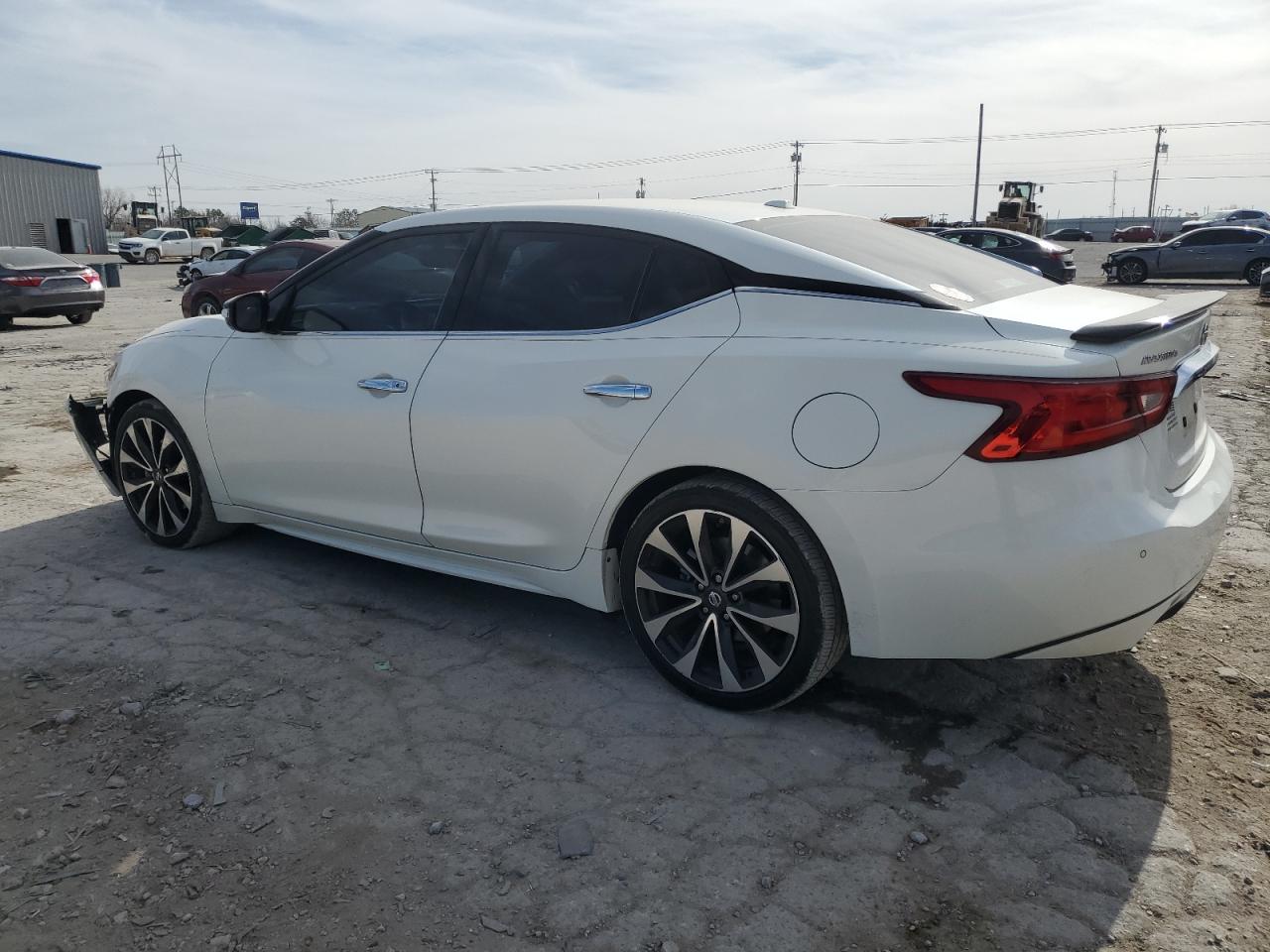 2016 Nissan Maxima - Image 2