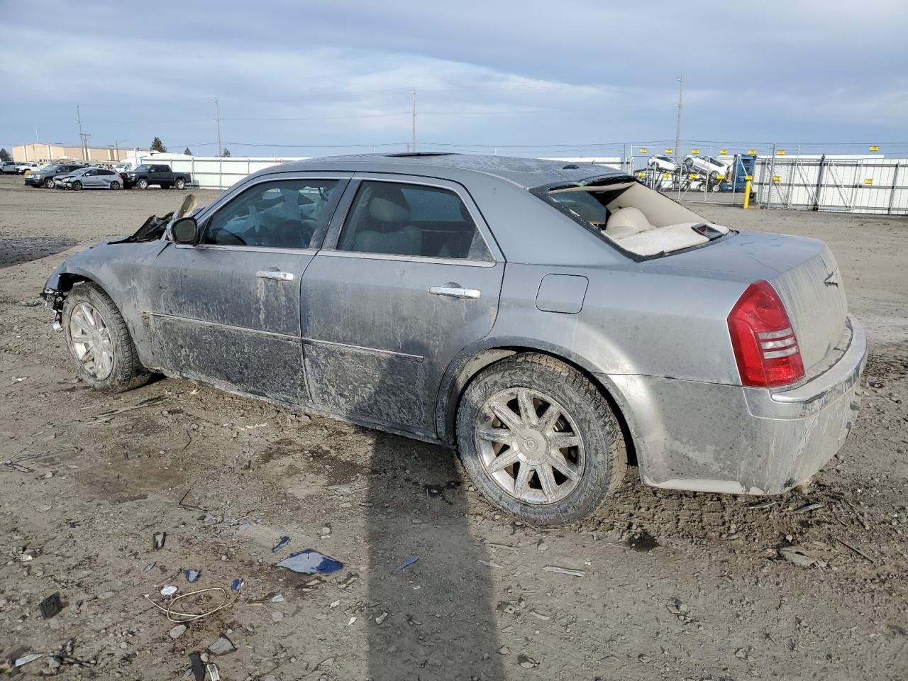 2006 Chrysler 300 - Image 2