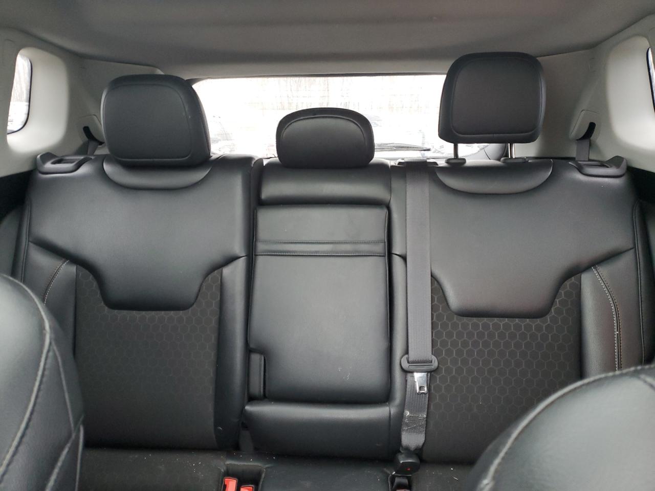 2018 Jeep Compass - Image 10