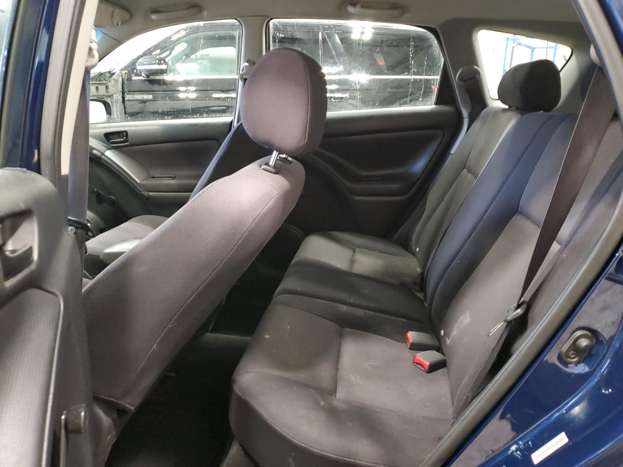 2005 Pontiac Vibe - Image 10