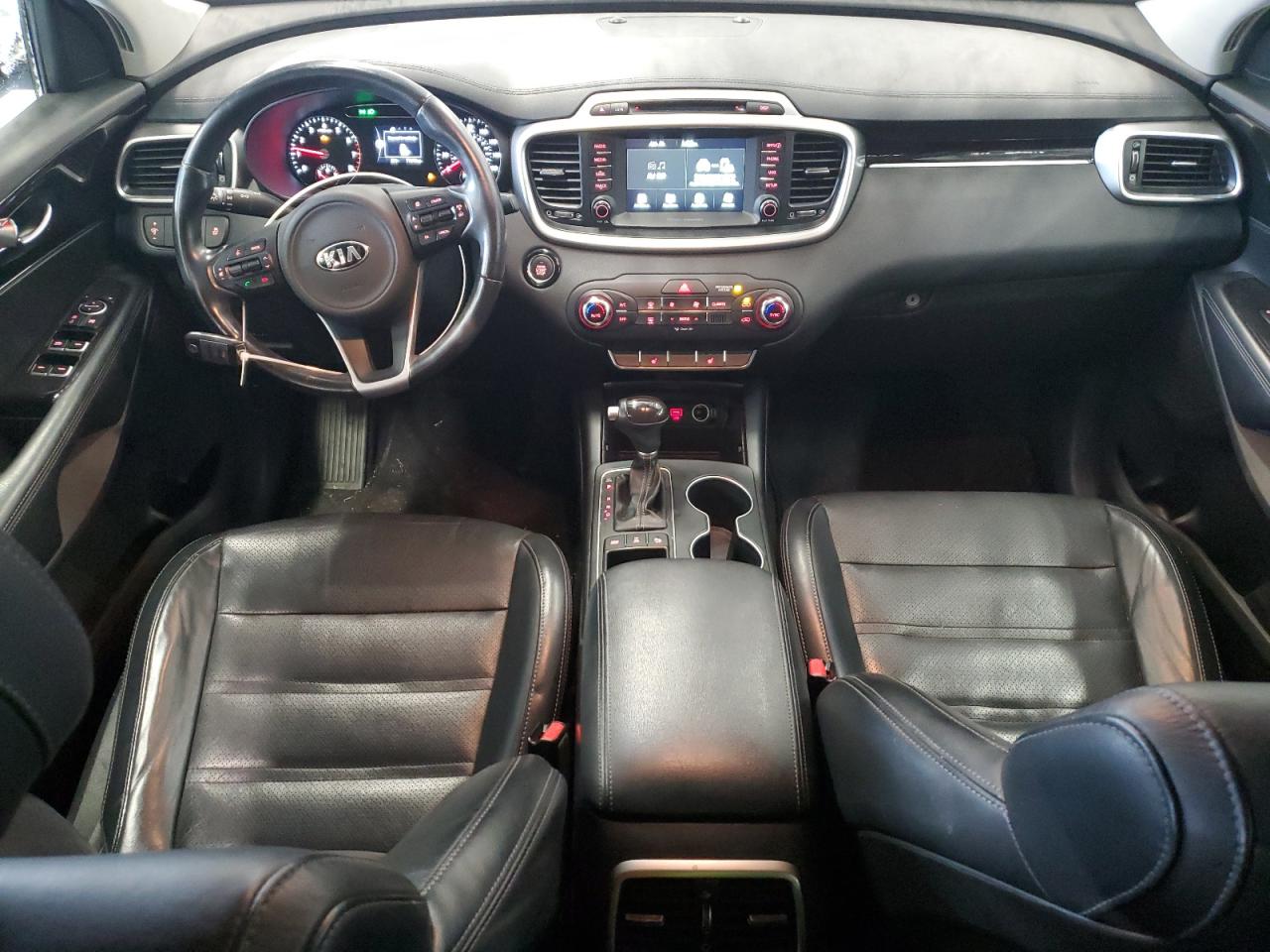 2017 Kia Sorento - Image 8