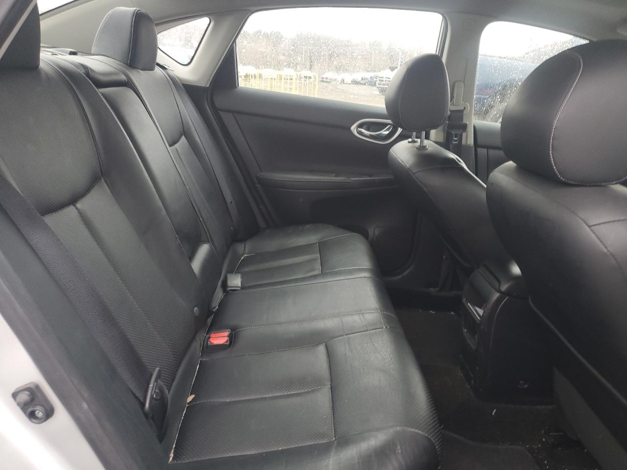 2015 Nissan Sentra - Image 10