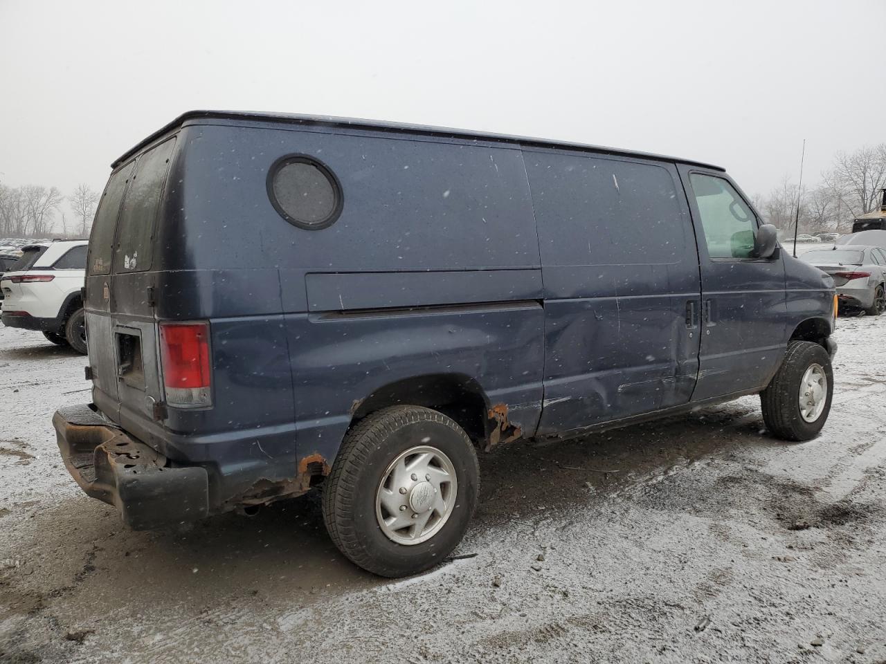 2002 Ford Econoline - Image 3