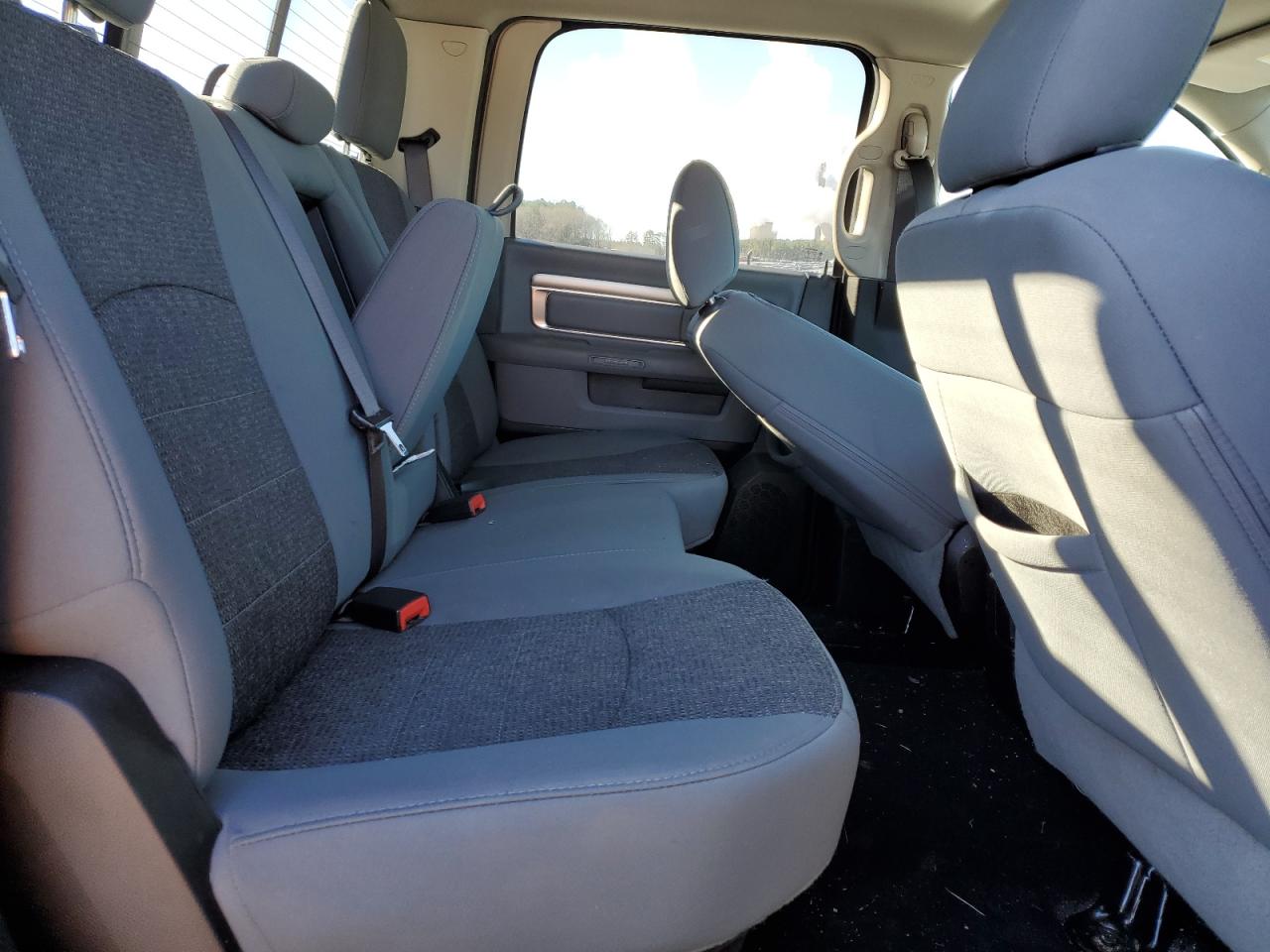 2019 RAM 1500 - Image 10