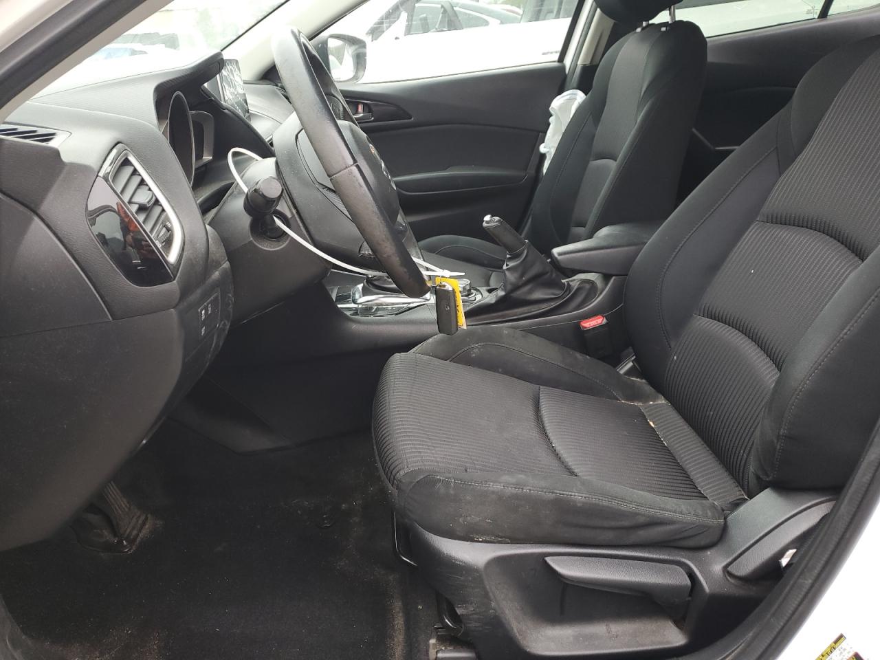 2015 Mazda 3 - Image 7