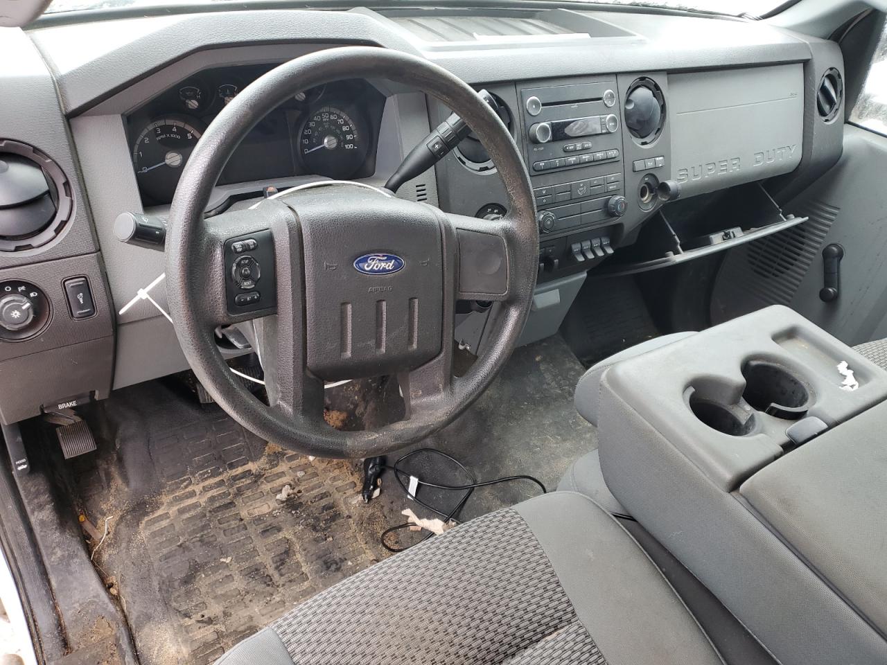 2015 Ford F350 - Image 8