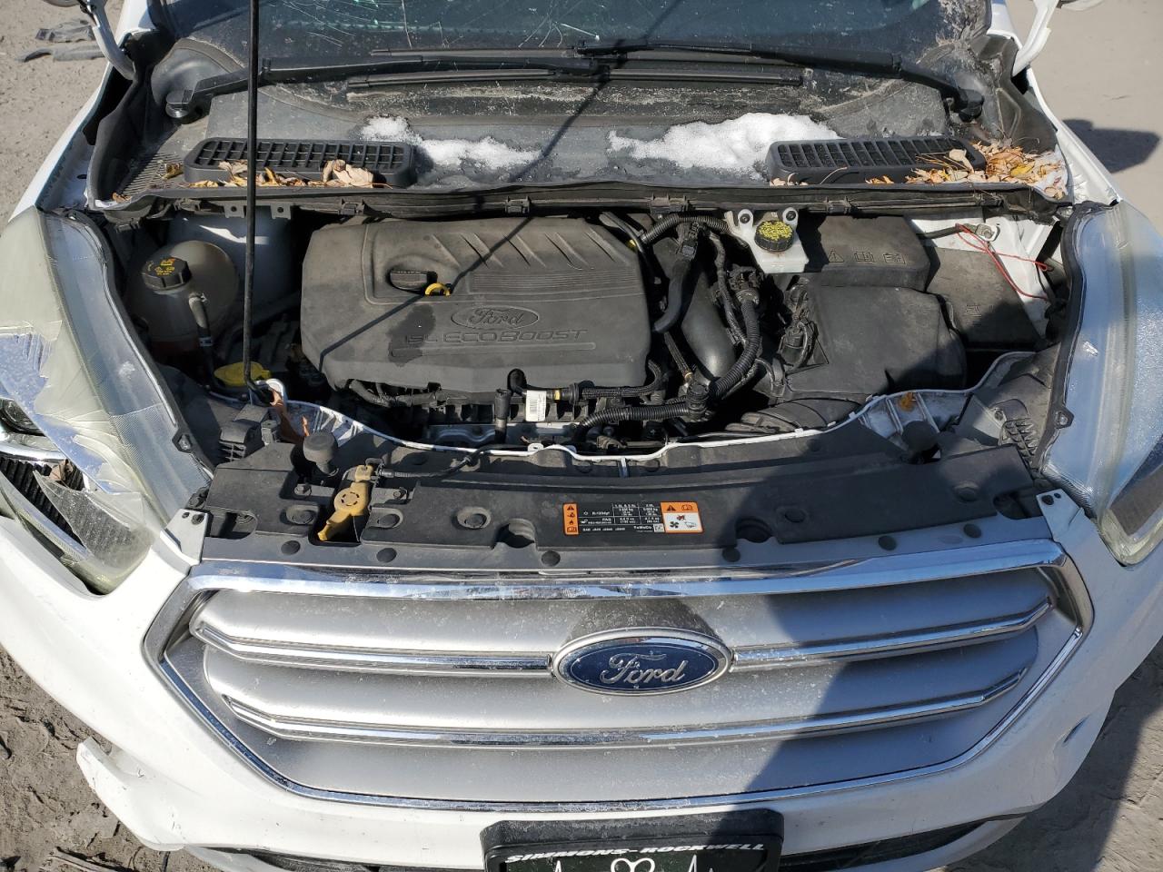 1fmcu9gd7hua08000 1FMCU9GD7HUA08000 2017 Ford Escape Se
