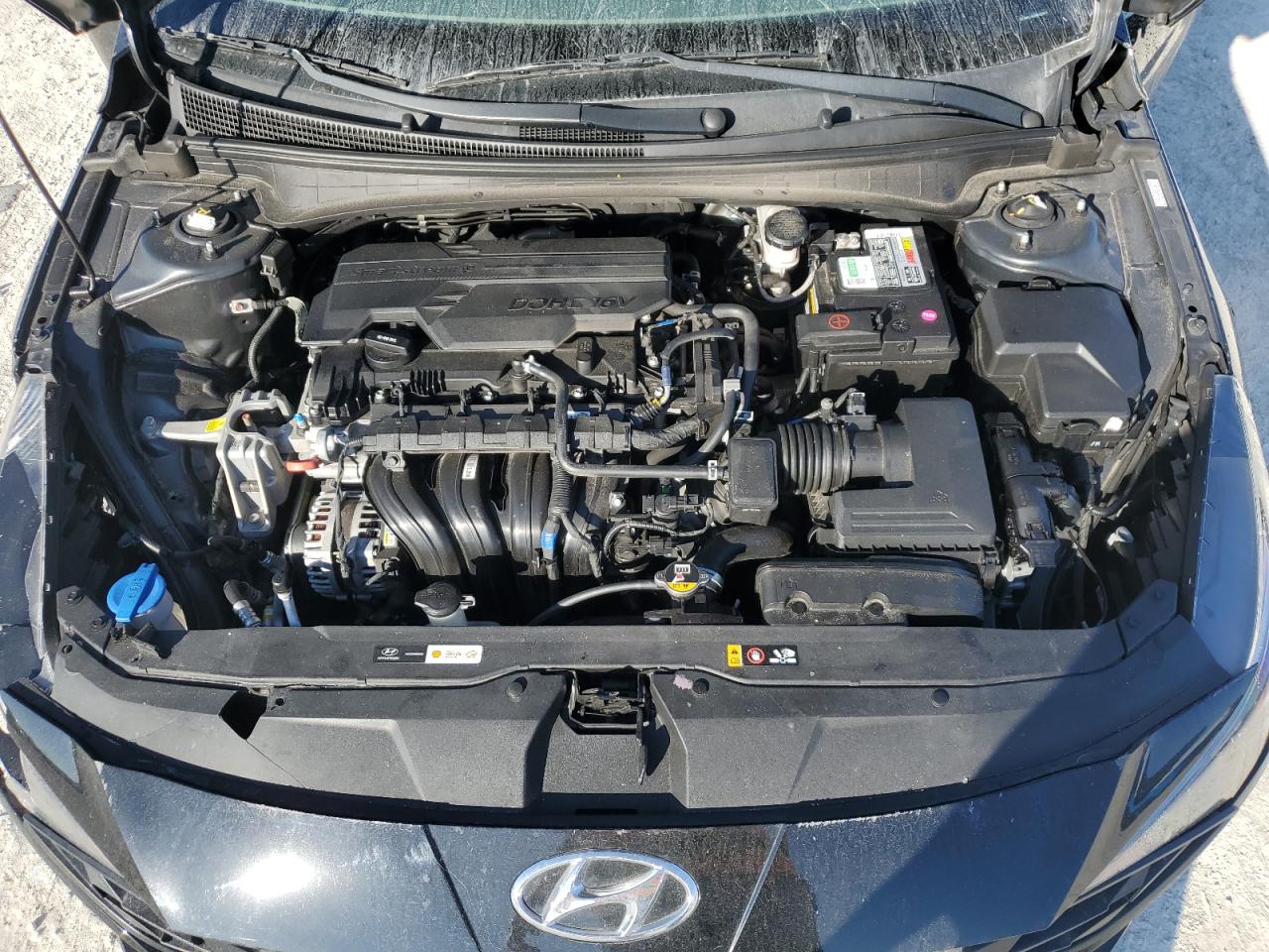 2021 Hyundai Elantra - Image 12