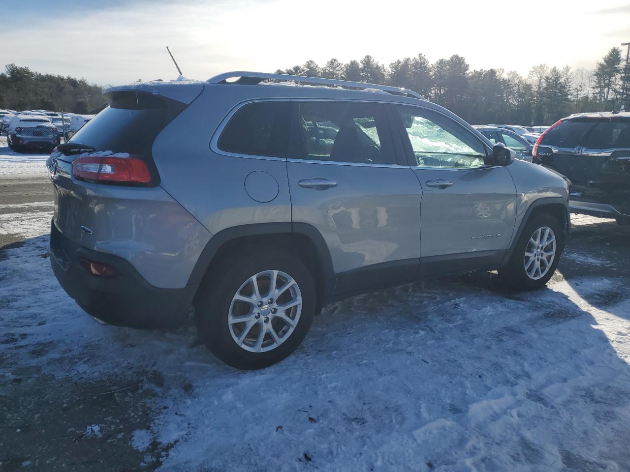 2015 Jeep Grand Cherokee - Image 3