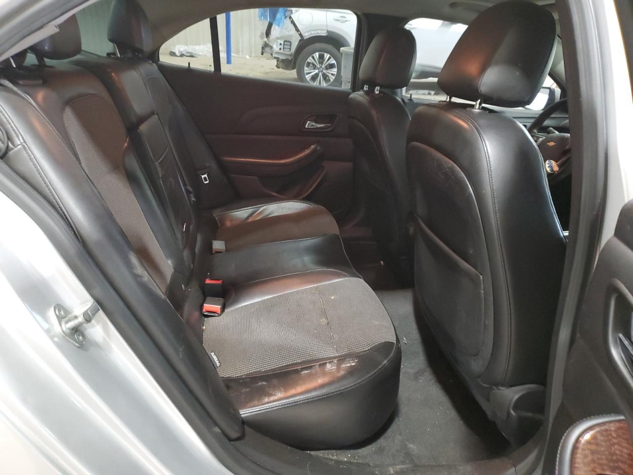 2013 Chevrolet Malibu - Image 10