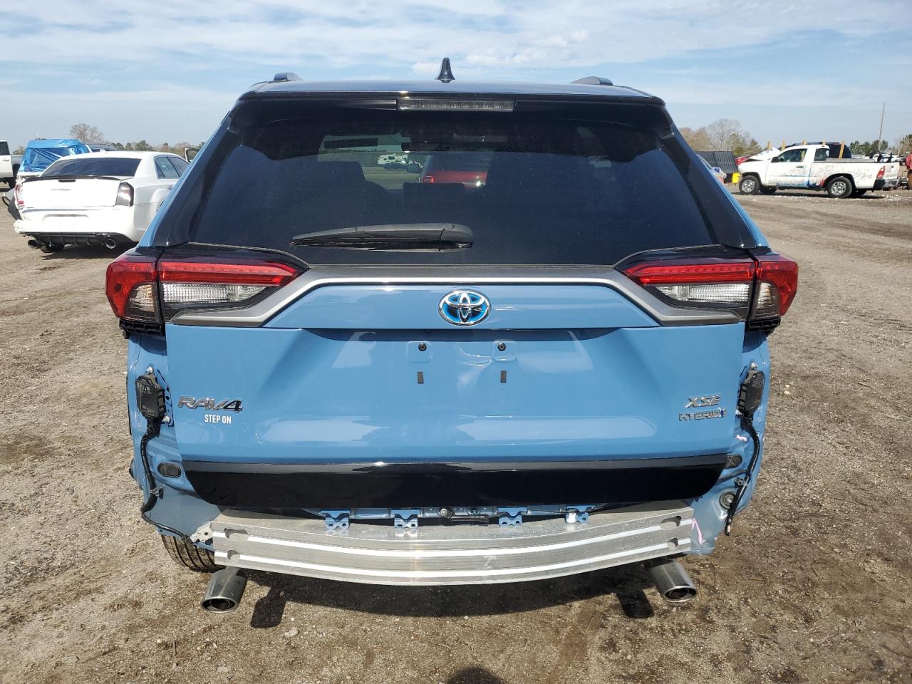 2022 Toyota RAV 4 - Image 6