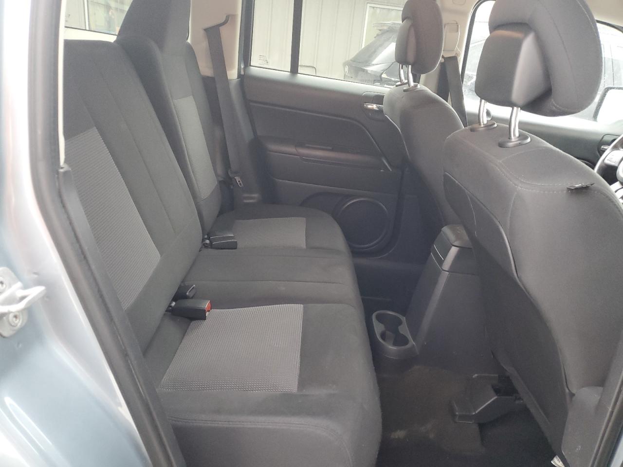 2014 Jeep Liberty (Patriot) - Image 11