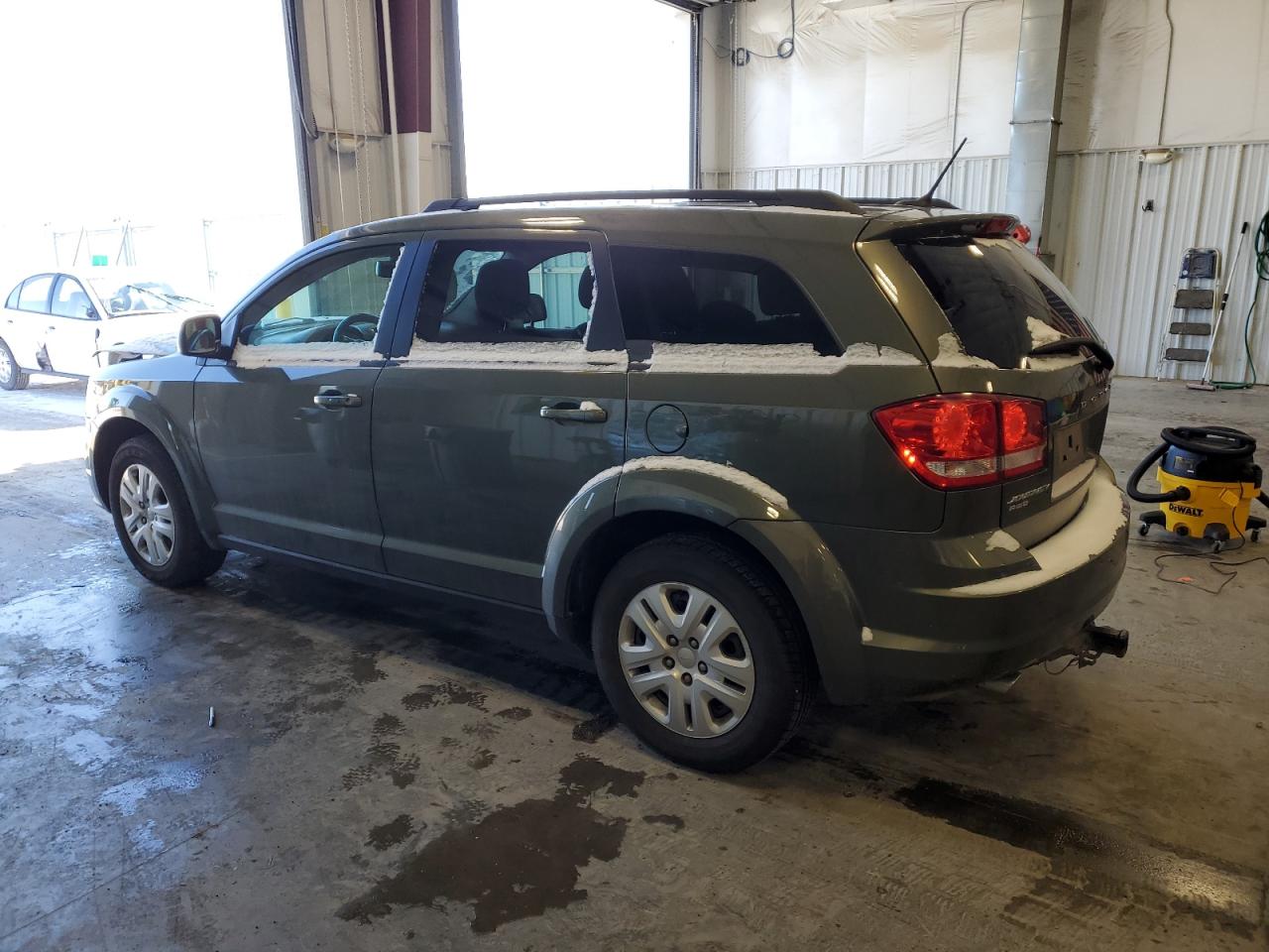 2017 Dodge Journey - Image 2