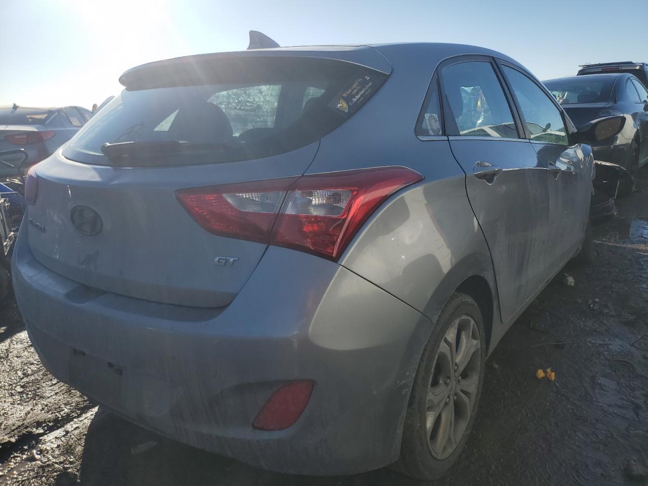 2013 Hyundai Elantra - Image 3
