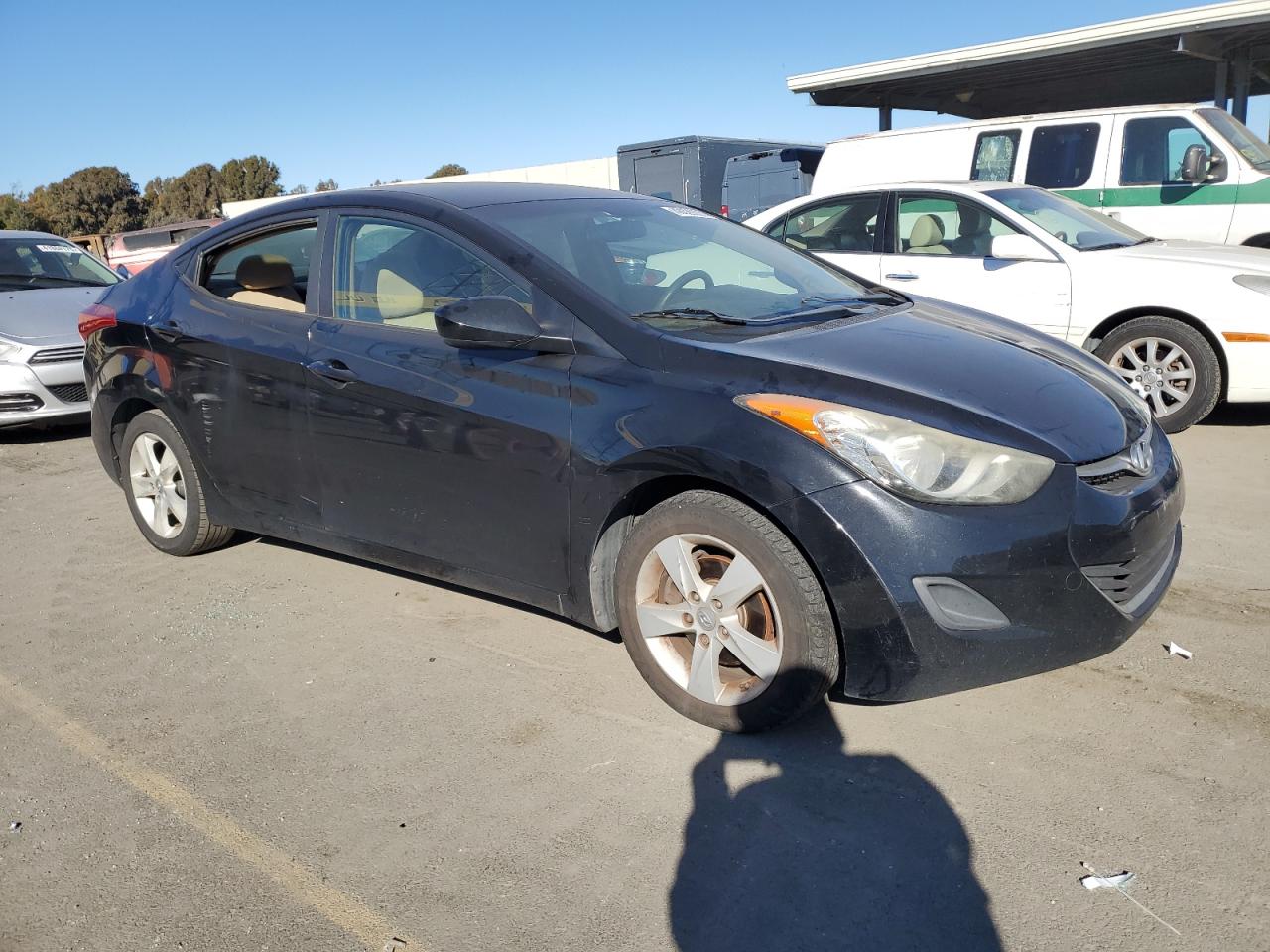 2011 Hyundai Elantra - Image 4