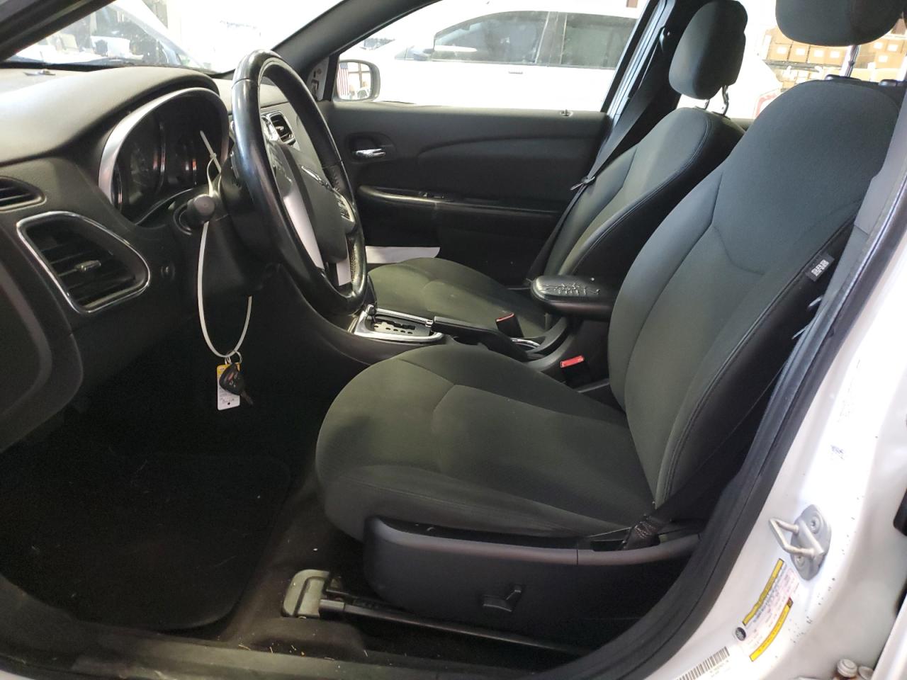2012 Chrysler 200 - Image 7