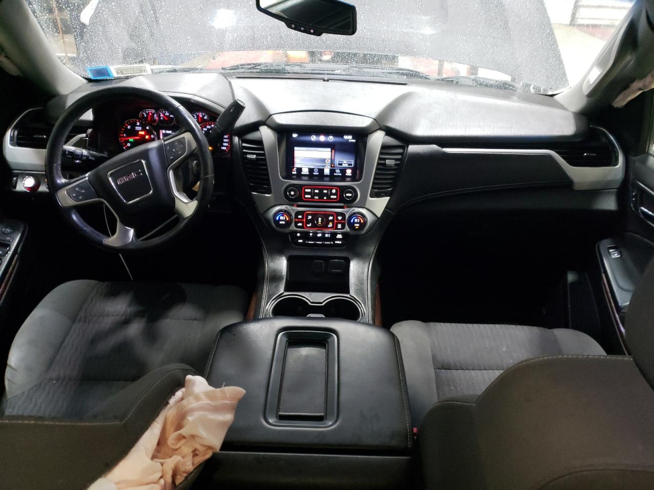 2015 GMC Yukon - Image 8