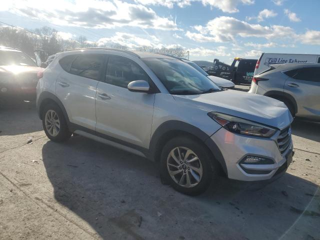  HYUNDAI TUCSON 2018 Srebrny