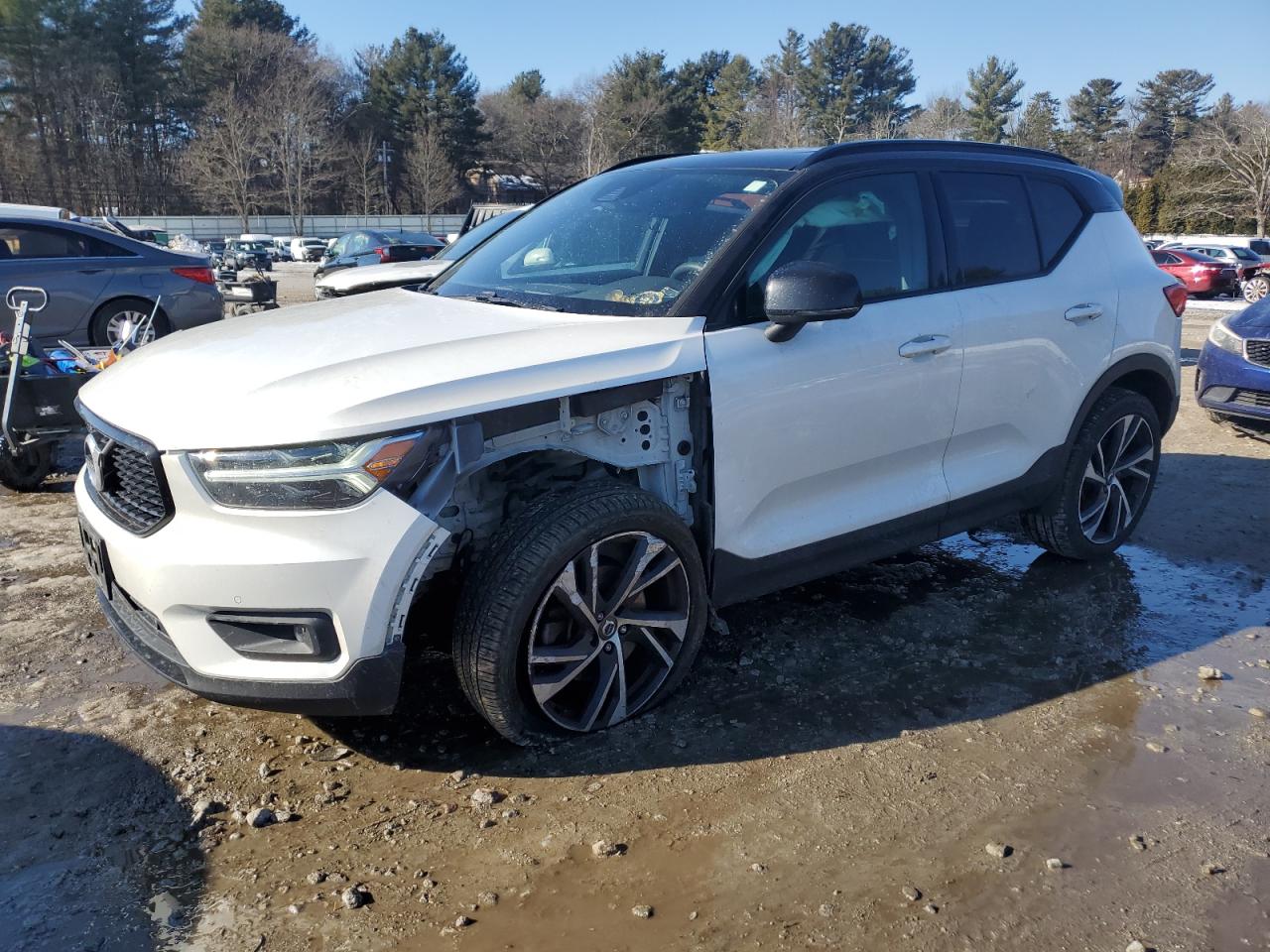 2020 Volvo XC40 - Image 1