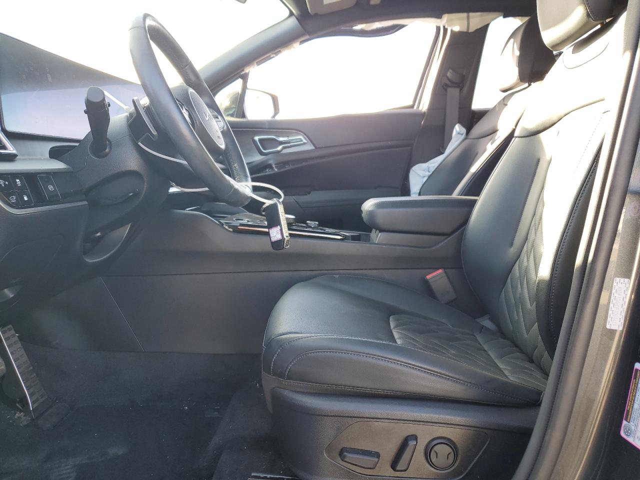 2023 Kia Sportage - Image 7