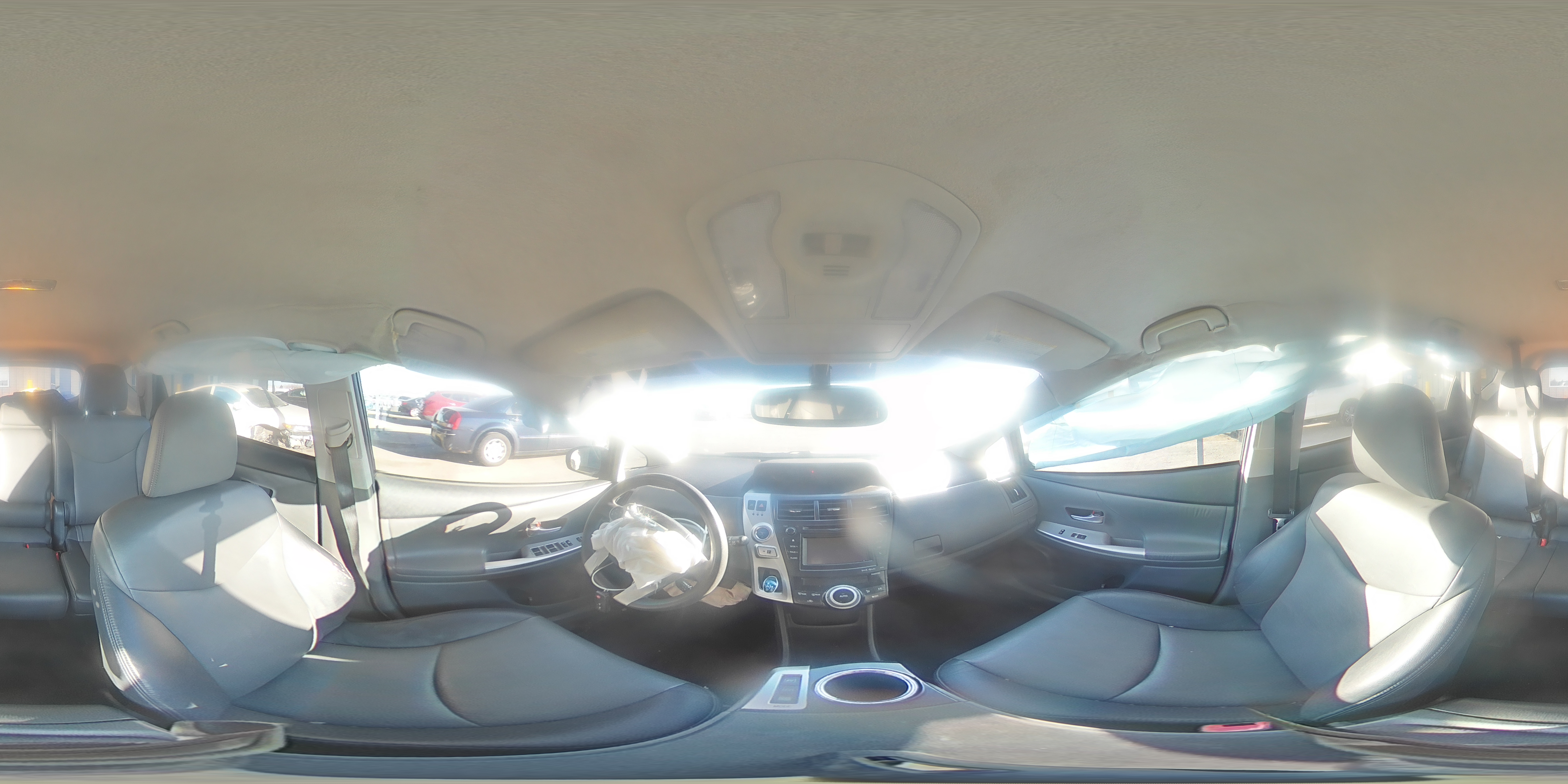 2012 Toyota Prius - Image 12