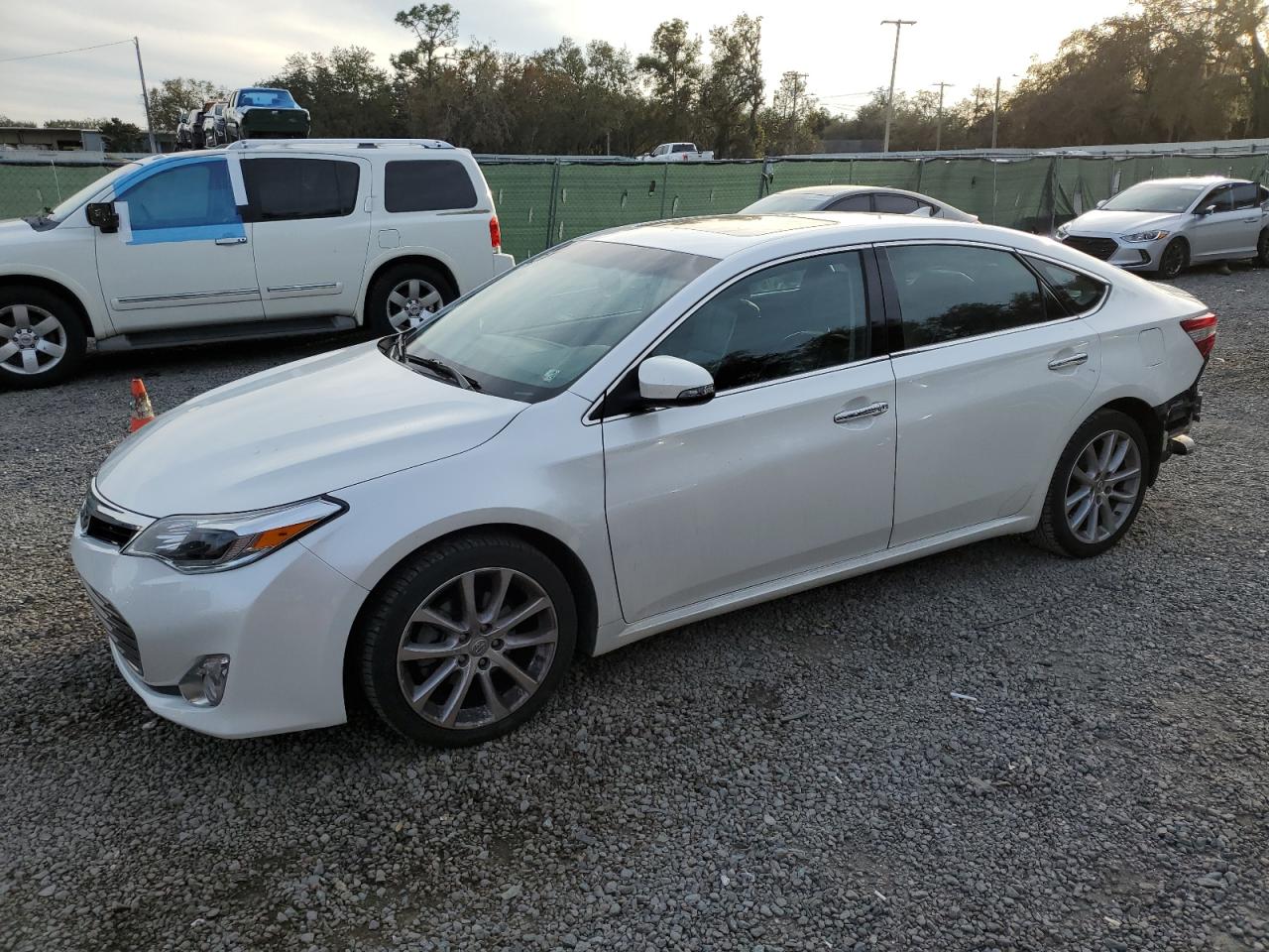 2013 TOYOTA AVALON