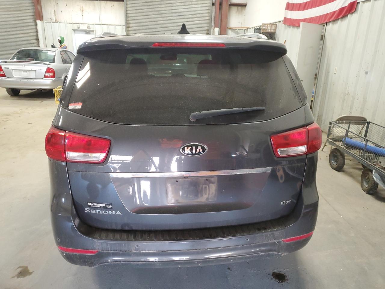 2018 Kia Sedona - Image 6