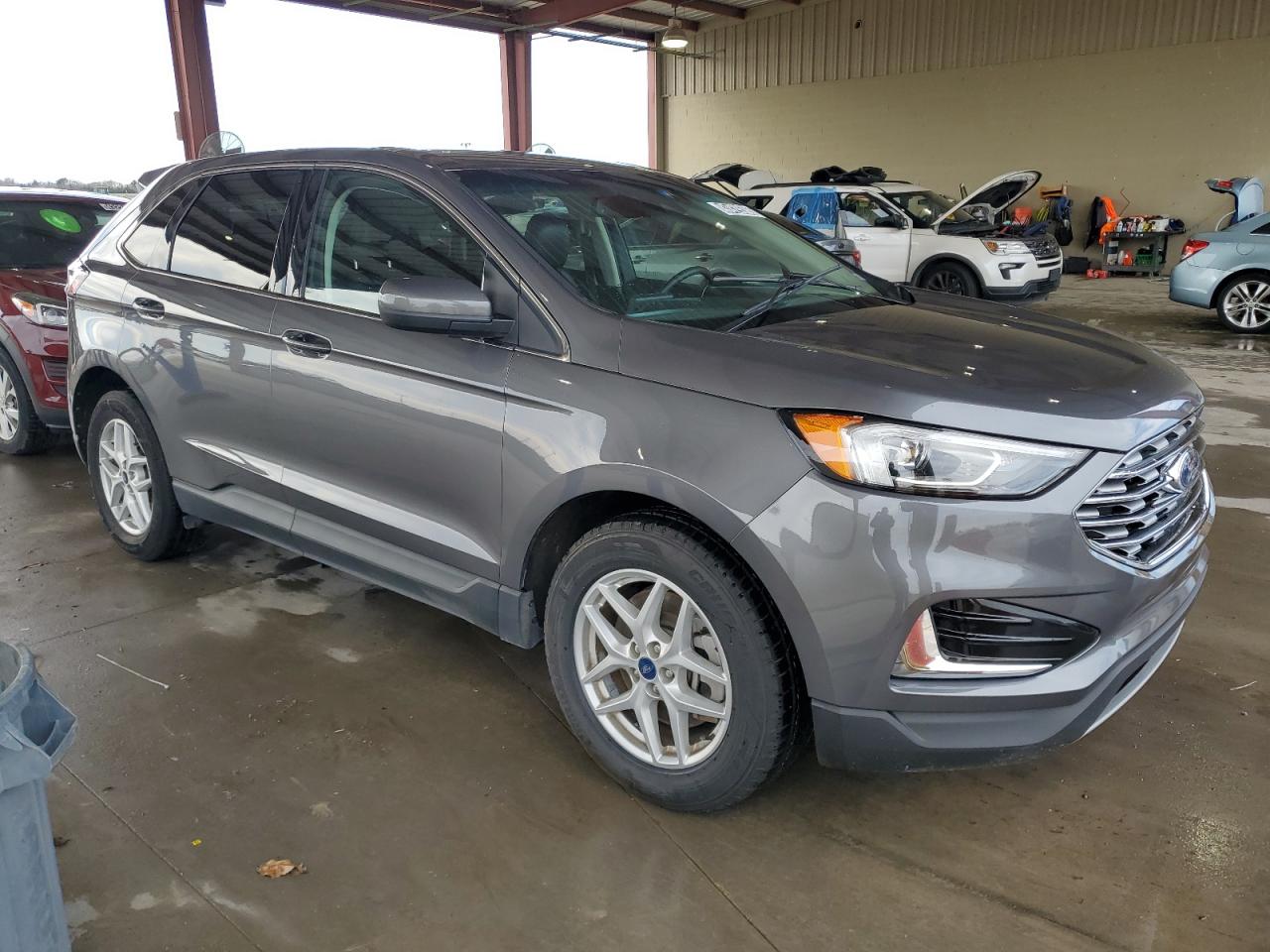 2022 Ford Edge - Image 4