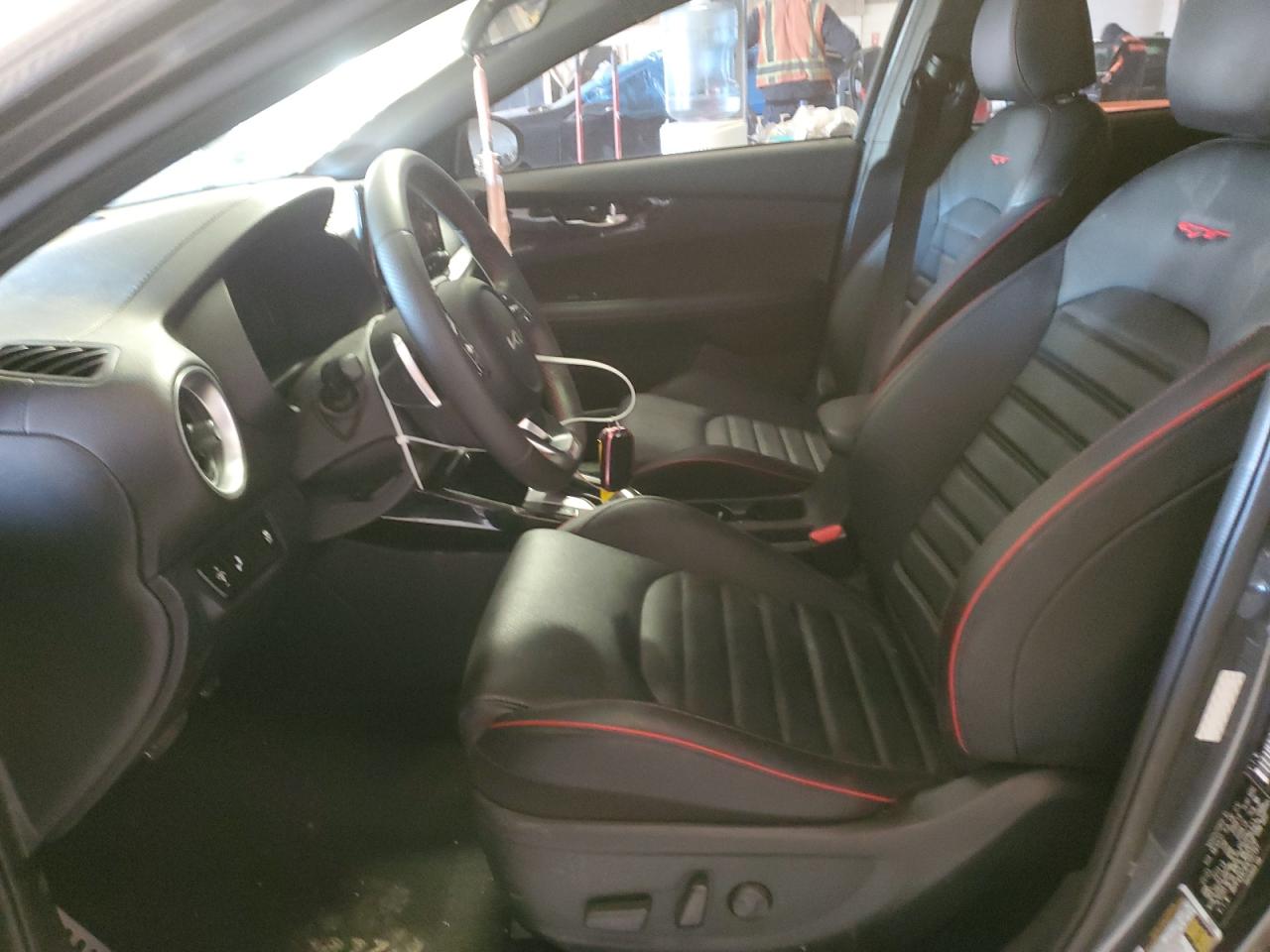 2023 Kia Forte - Image 7