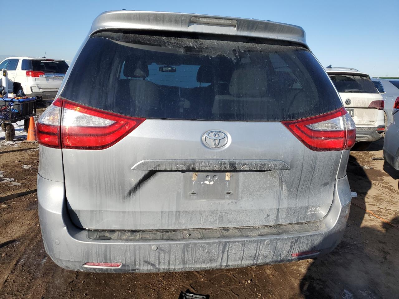 2016 Toyota Sienna - Image 6