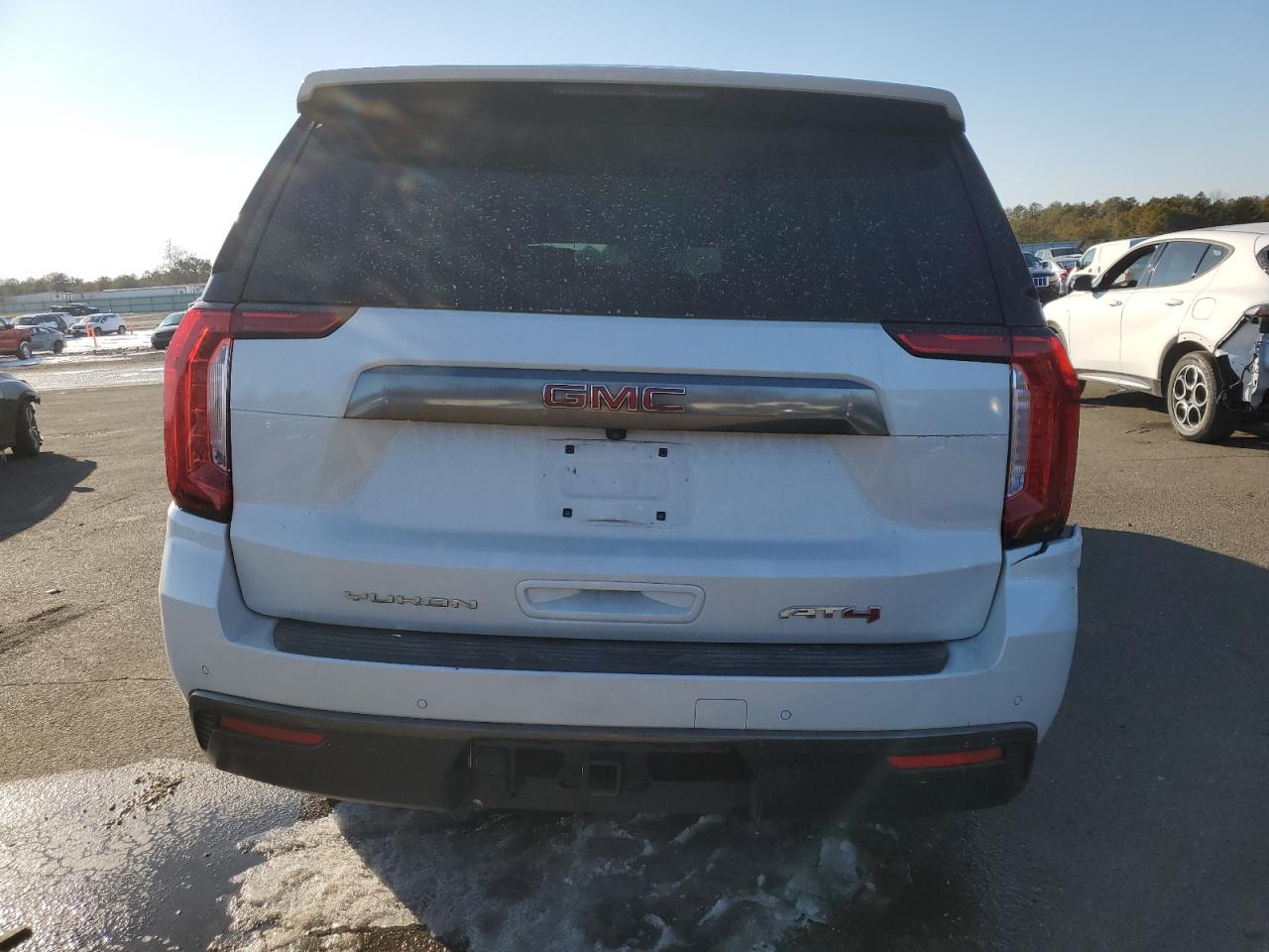 2021 GMC Yukon - Image 6