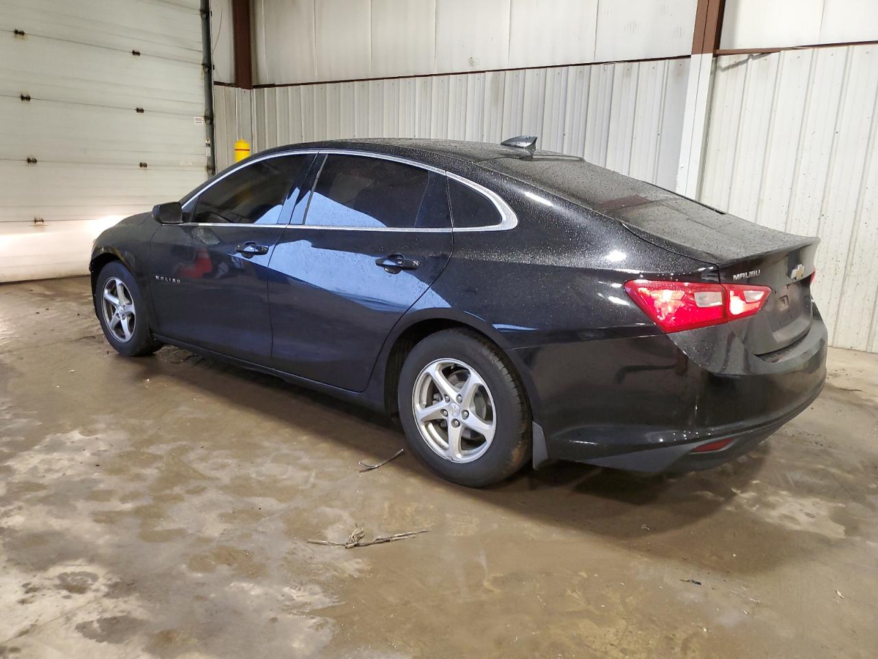 2018 Chevrolet Malibu - Image 2